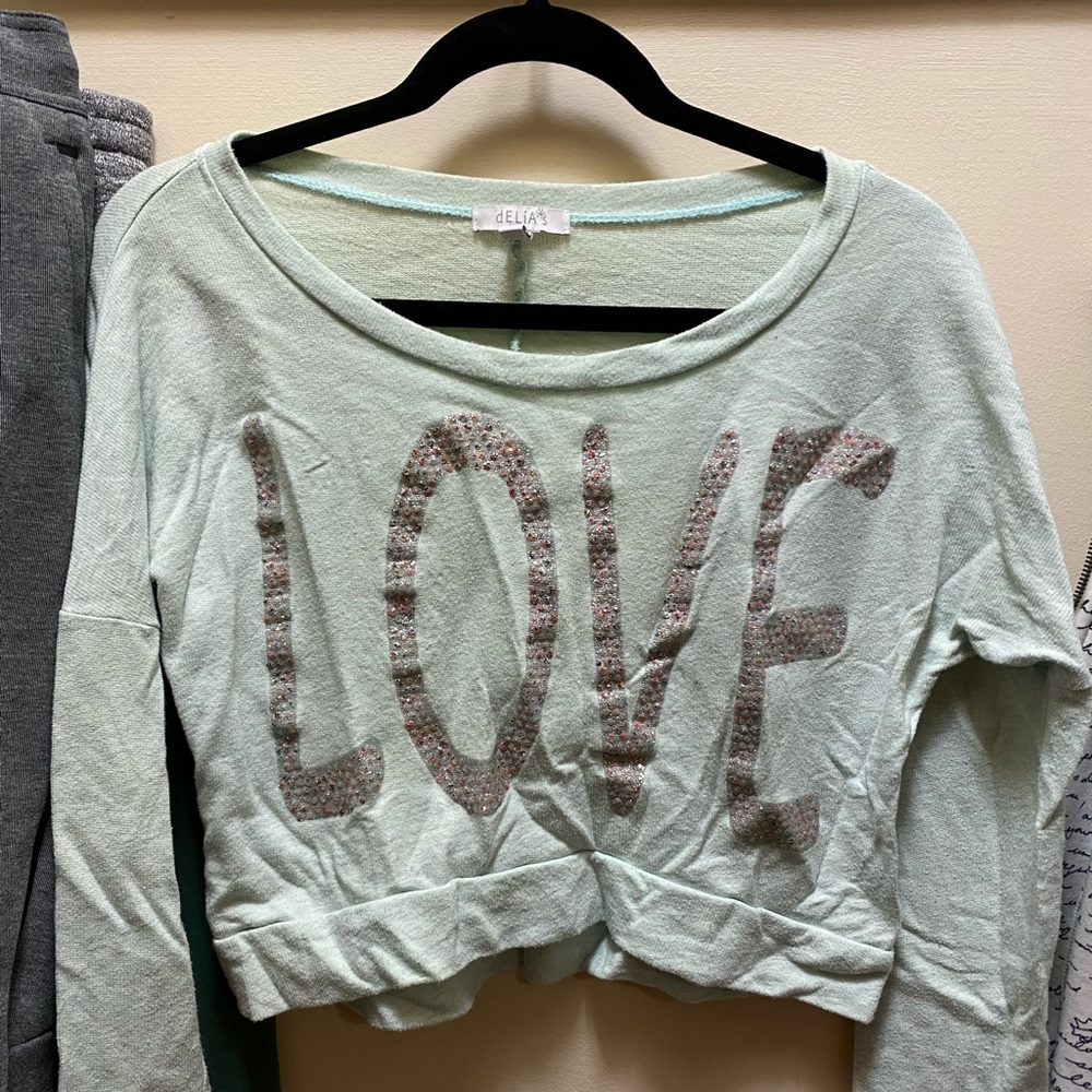 dELiA*s women’s “LOVE” croptop size small